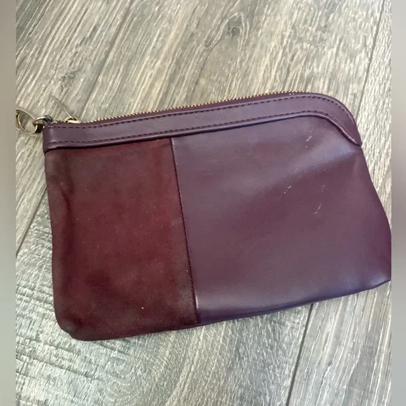 Versona clutch / wristlet / wallet in two toned purple. Gently used - Picture 4 of 7